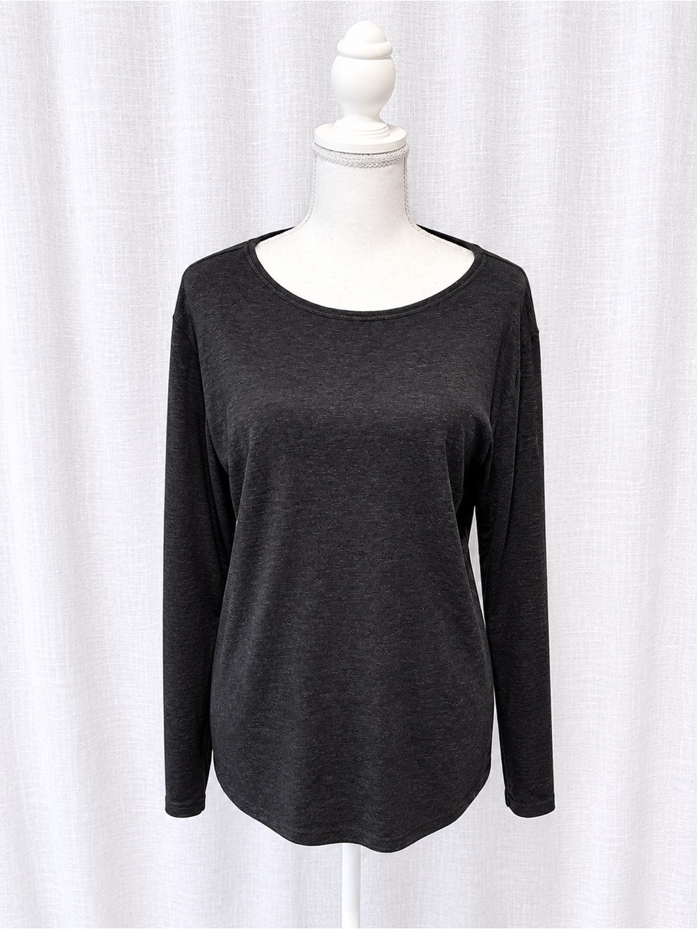 Ellen Tracy Charcoal Black Long Sleeve Scoop Neck Top